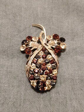 Vintage brooch CORO Pegasus Amber Topaz Berry Cluster Mid Century